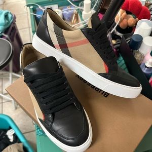 Burberry check Sneakers size 37